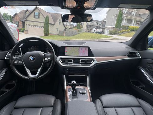 Used 2021 BMW 330i Sedan w/ Premium Package RWD image 11