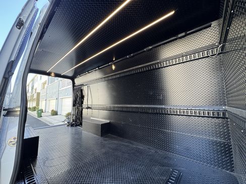 Used 2022 Mercedes-Benz Sprinter 3500 image 5