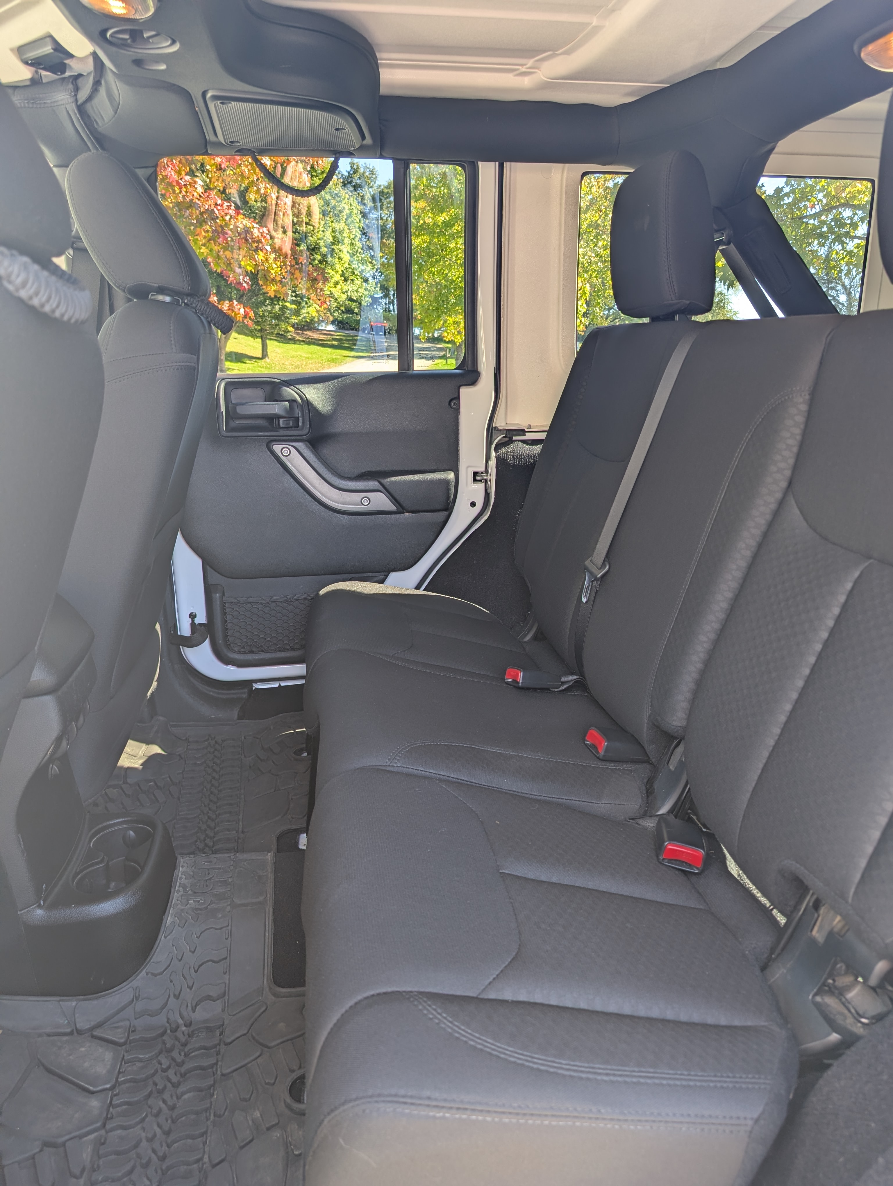 Used 2017 Jeep Wrangler Unlimited Sport w/ Quick Order Package 24S AWD/4WD image 13