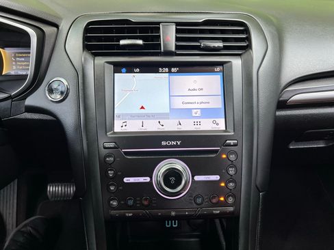 Used 2019 Ford Fusion Titanium FWD image 16
