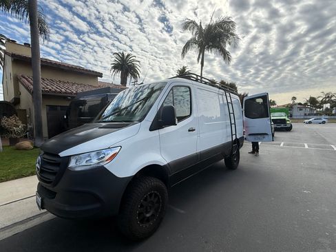 Used 2019 Mercedes-Benz Sprinter 2500 image 5