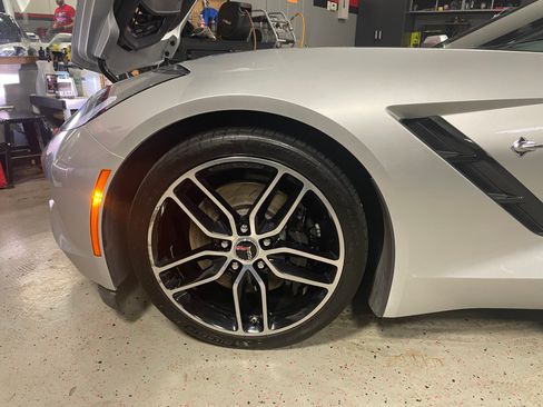 Used 2017 Chevrolet Corvette Stingray Coupe RWD image 13