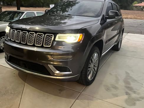 Used 2018 Jeep Grand Cherokee Summit w/ Platinum Series Group image 14