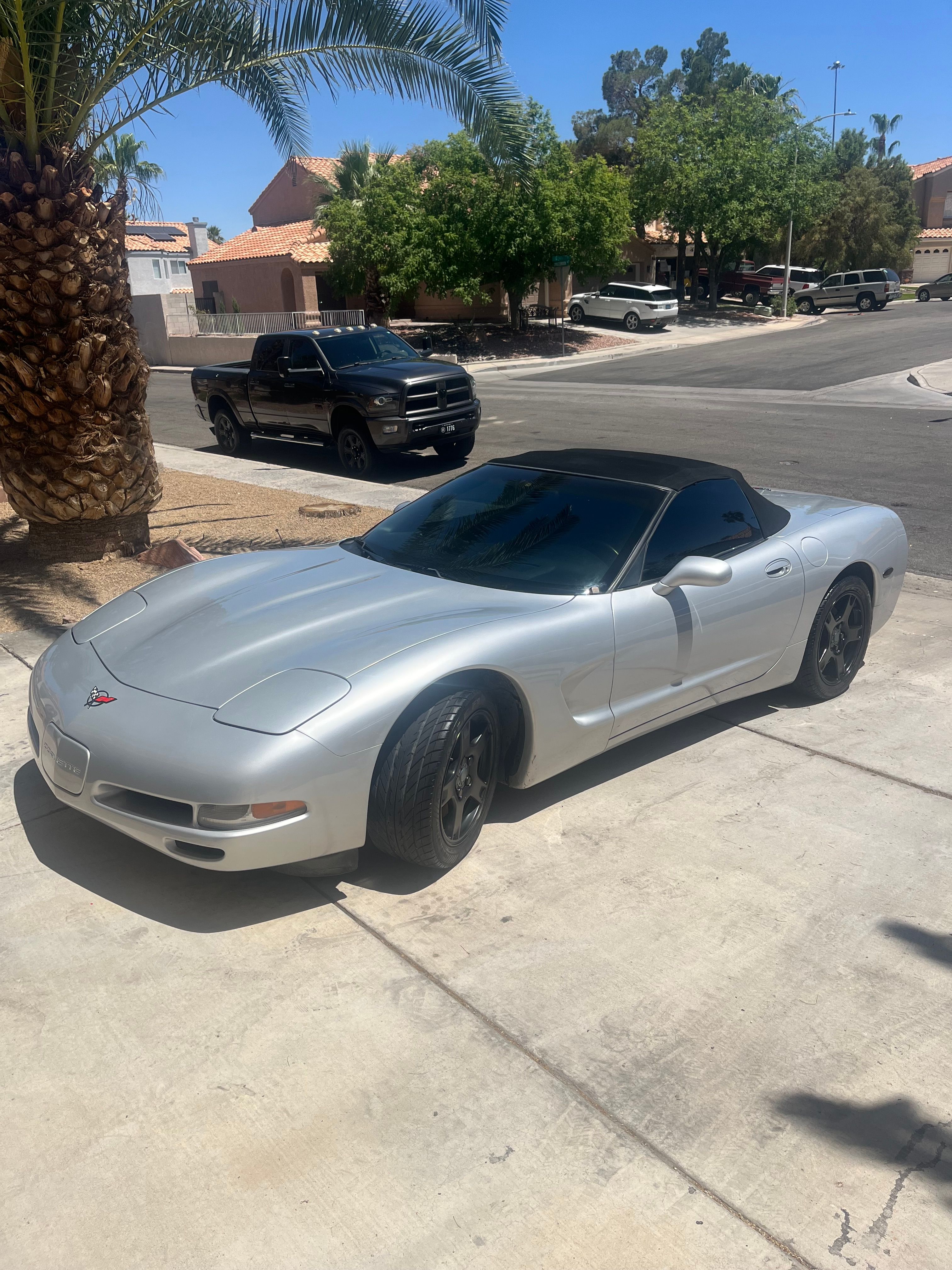 Used 1999 Chevrolet Corvette Convertible w/ Performance Handling Pkg RWD image 1