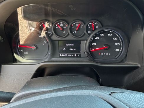 Used 2025 GMC Sierra 2500 Pro w/ 1SA Pro Safety Plus Package AWD/4WD image 9