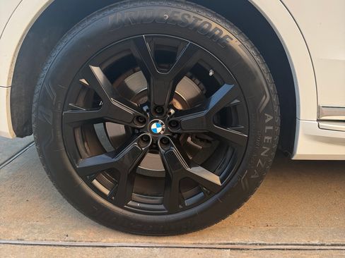 Used 2020 BMW X7 xDrive40i w/ Executive Package AWD/4WD image 19