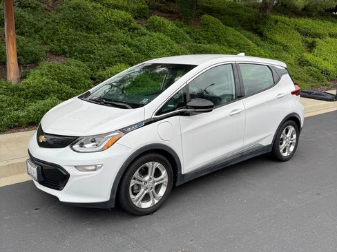 Used 2017 Chevrolet Bolt LT image 1