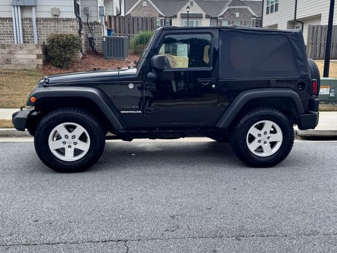 Used 2011 Jeep Wrangler Sport image 13