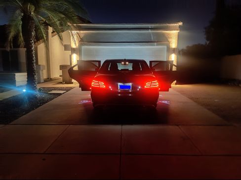 Used 2014 Mercedes-Benz E 350 Sedan image 32