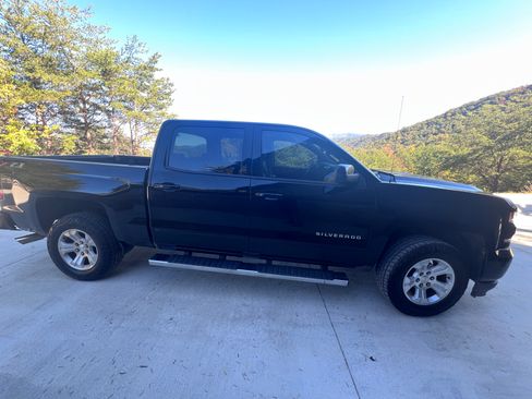 Used 2018 Chevrolet Silverado 1500 LT w/ All Star Edition image 8