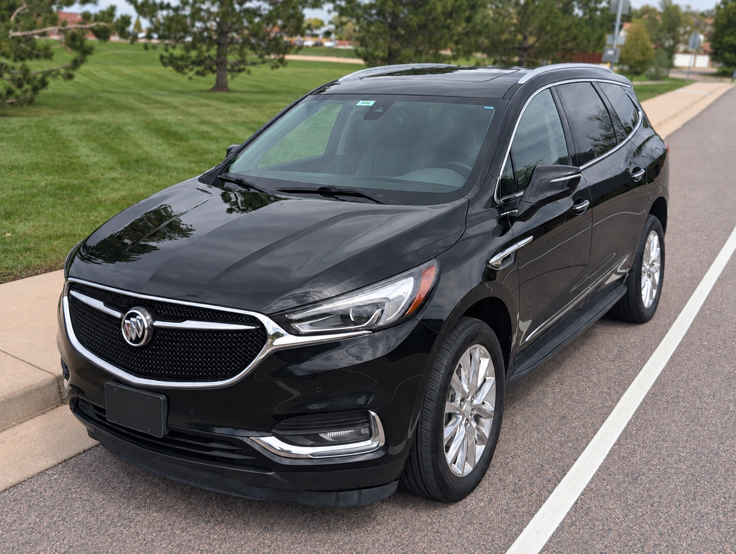 Used 2018 Buick Enclave Premium w/ Experience Buick Package AWD/4WD image 1