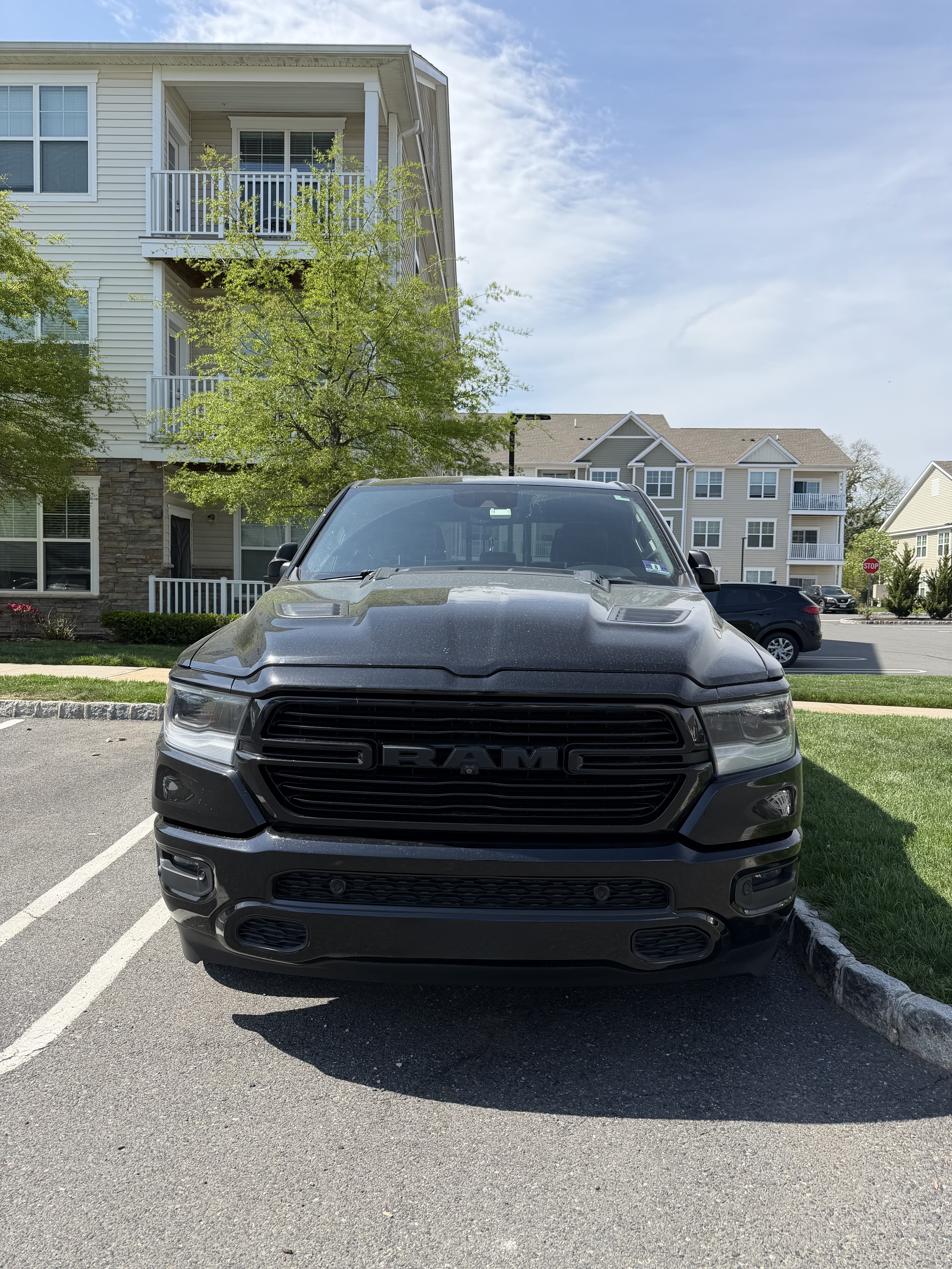 Used 2019 RAM 1500 Laramie AWD/4WD image 2