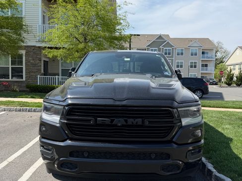 Used 2019 RAM 1500 Laramie AWD/4WD image 2
