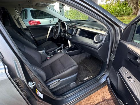 Used 2013 Toyota RAV4 XLE FWD image 6