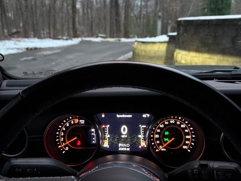 Used 2021 Jeep Wrangler Unlimited Sahara image 4