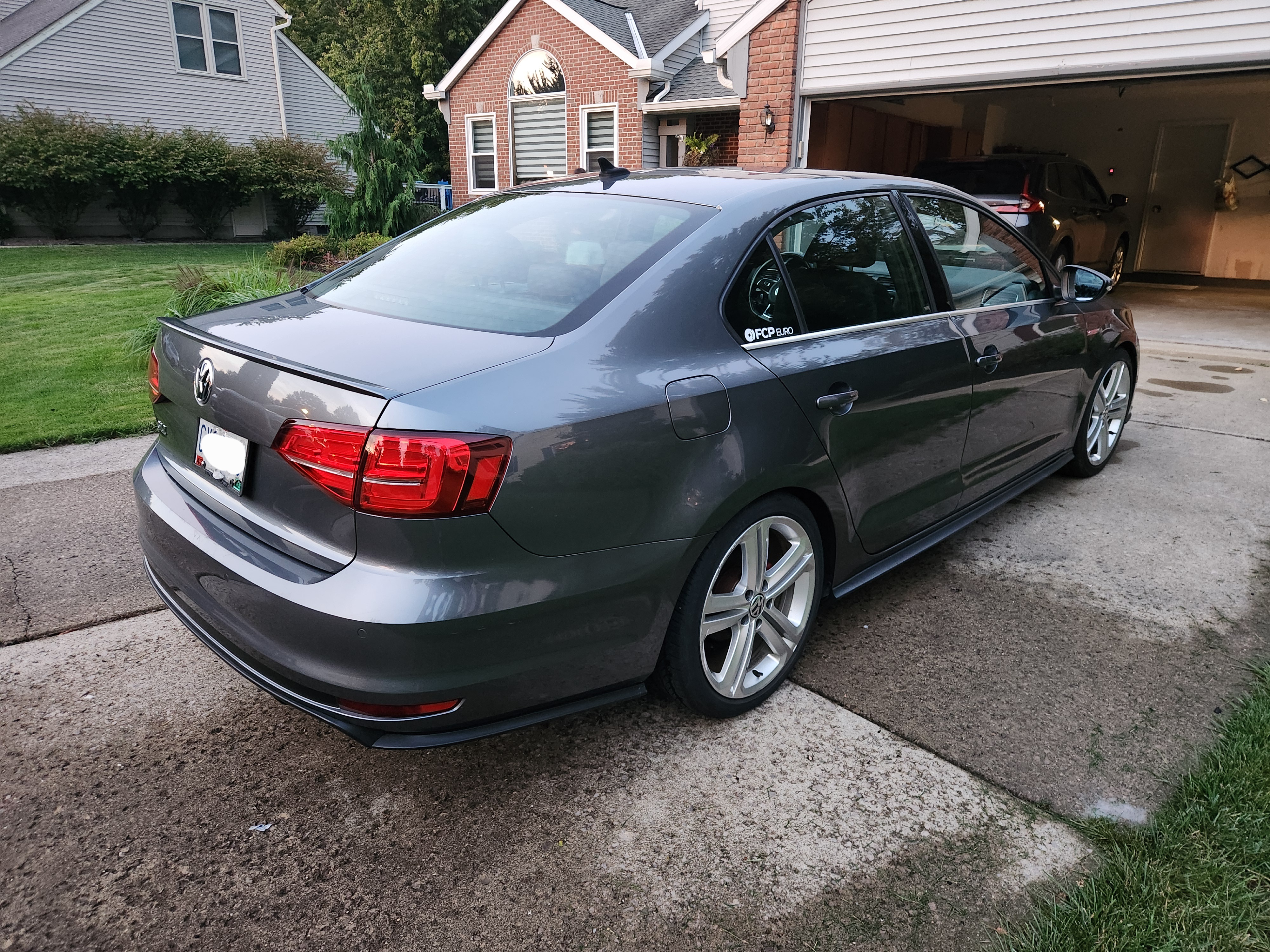 Used 2017 Volkswagen Jetta GLI FWD image 5