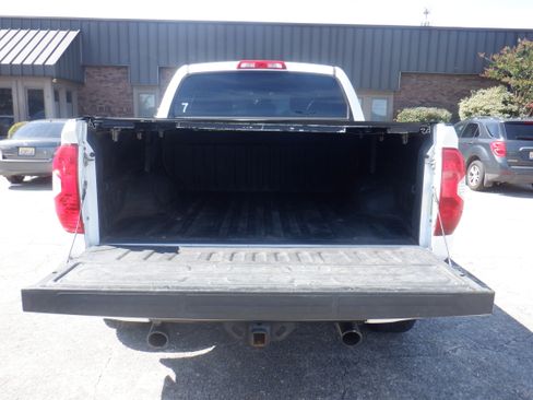 Used 2016 Toyota Tundra Platinum AWD/4WD image 2