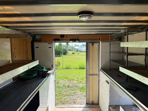 Used 2011 Ford F550 4x4 Crew Cab Super Duty w/ Payload Upgrade Pkg image 4