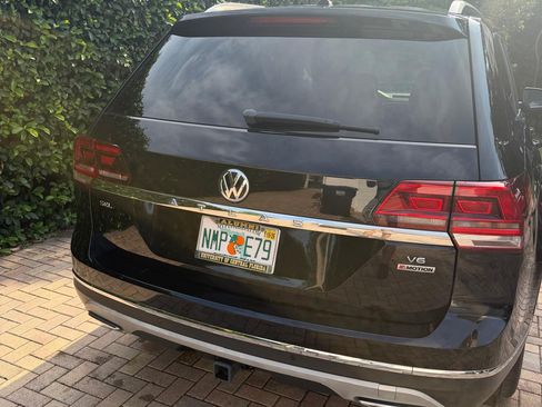 Used 2018 Volkswagen Atlas SEL AWD/4WD image 4