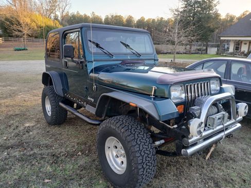Used 1995 Jeep Wrangler SE image 12