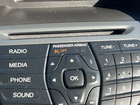 Used 2017 Ford Transit Connect XL image 14