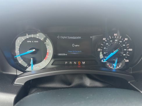 Used 2017 Ford Expedition XLT w/ Equipment Group 201A image 9