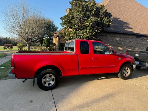 Used 2002 Ford F150 Short Bed 4D image 1
