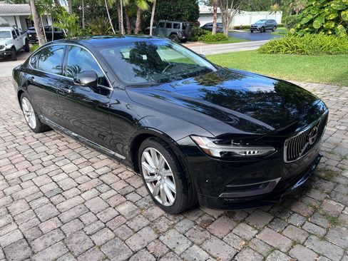 Used 2018 Volvo S90 T6 Inscription w/ Convenience Package AWD/4WD image 4