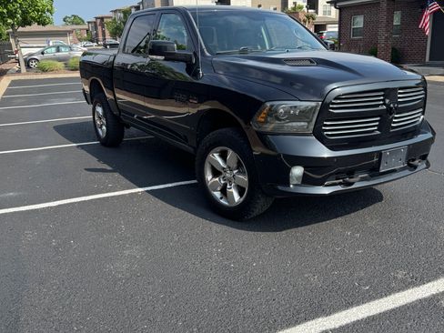 Used 2016 RAM 1500 Sport w/ Black Ram 1500 Sport Group AWD/4WD image 4