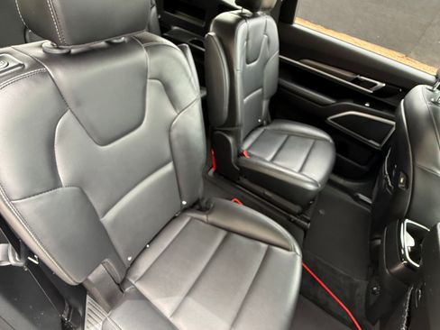 Used 2021 Kia Telluride S FWD image 10