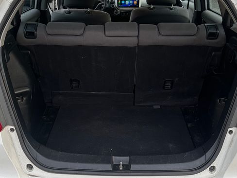 Used 2010 Honda Fit image 6