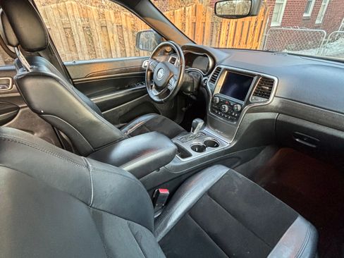 Used 2018 Jeep Grand Cherokee Altitude image 8