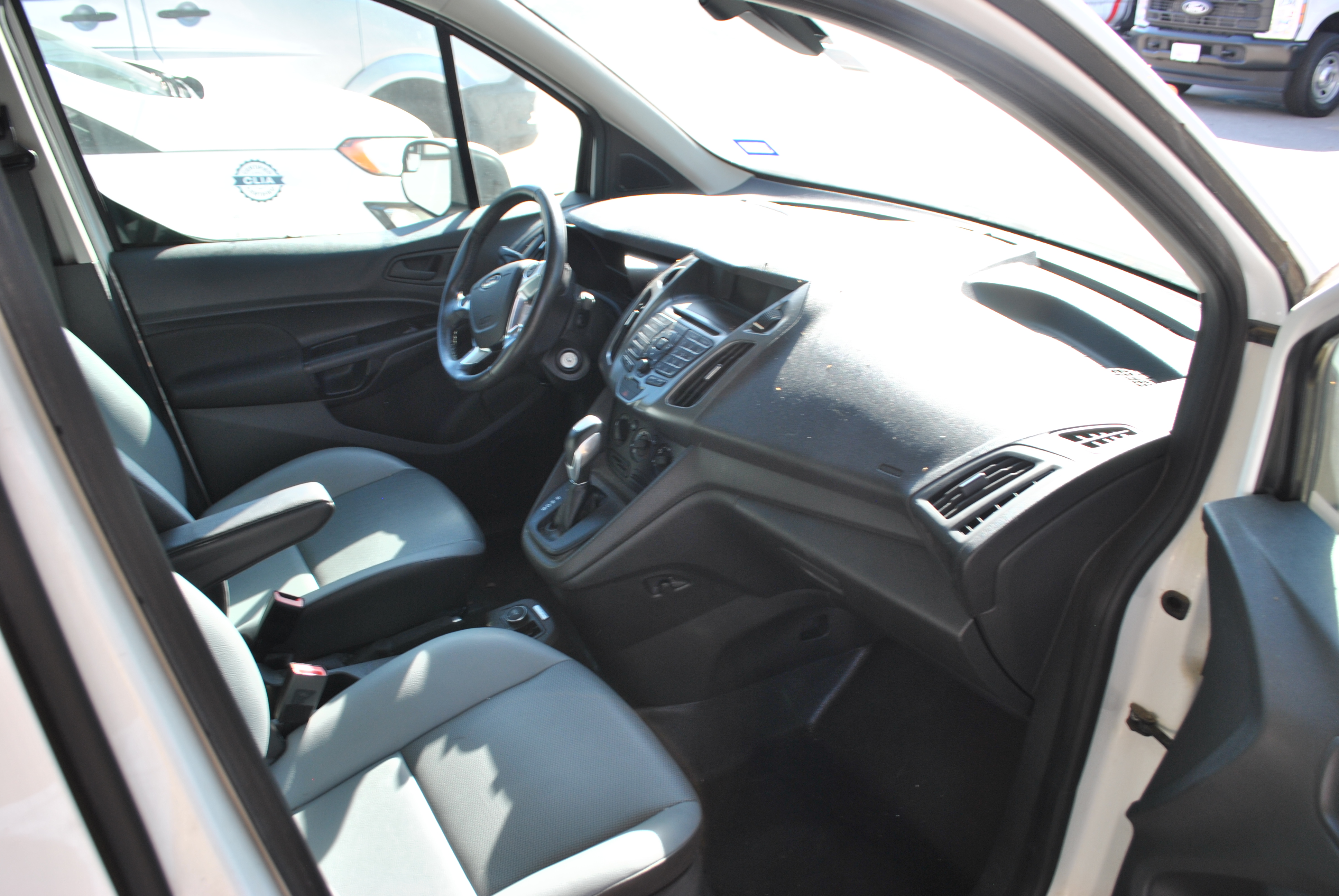 Used 2016 Ford Transit Connect XL FWD image 9