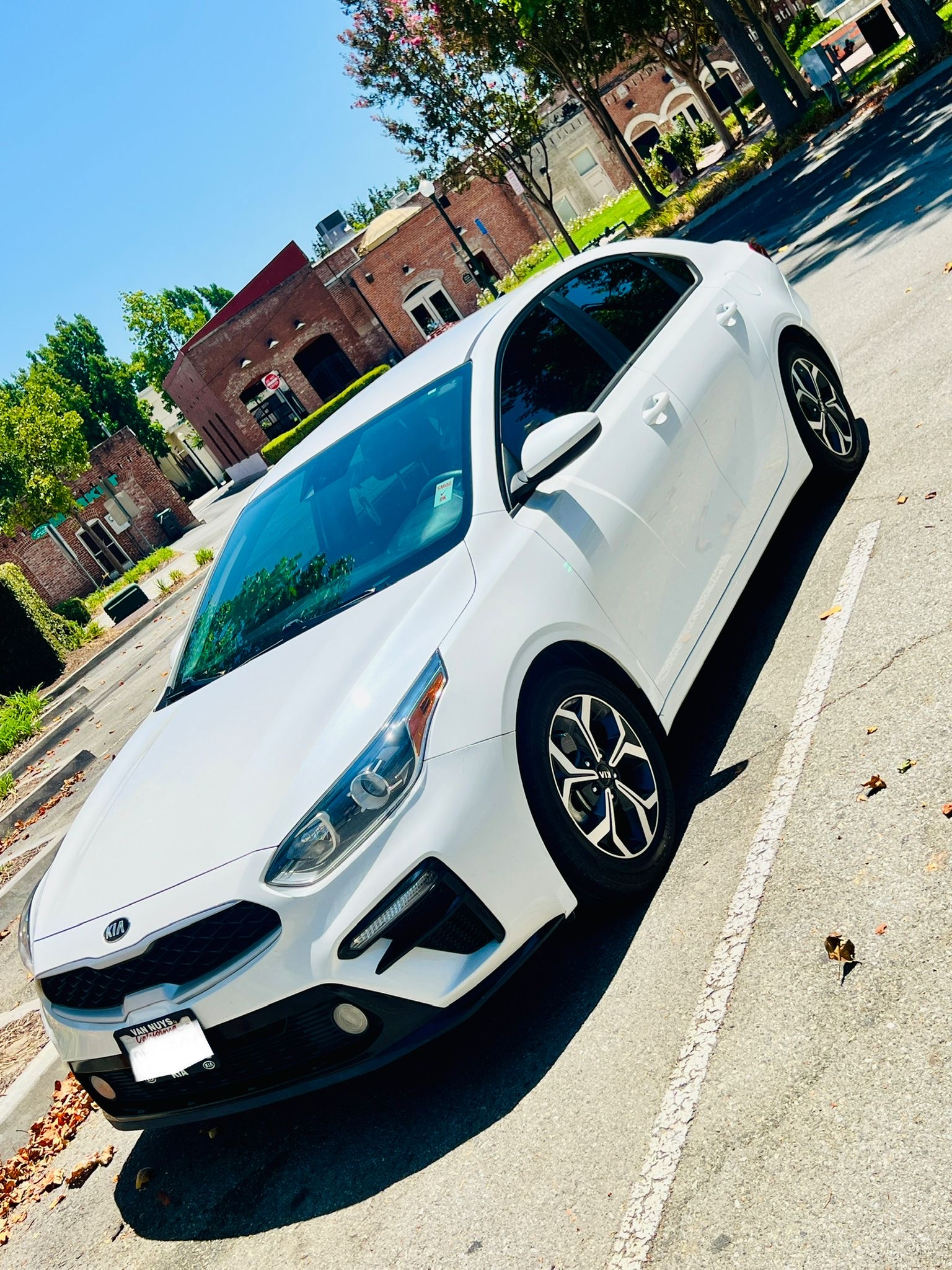 Used 2021 Kia Forte LXS FWD image 2