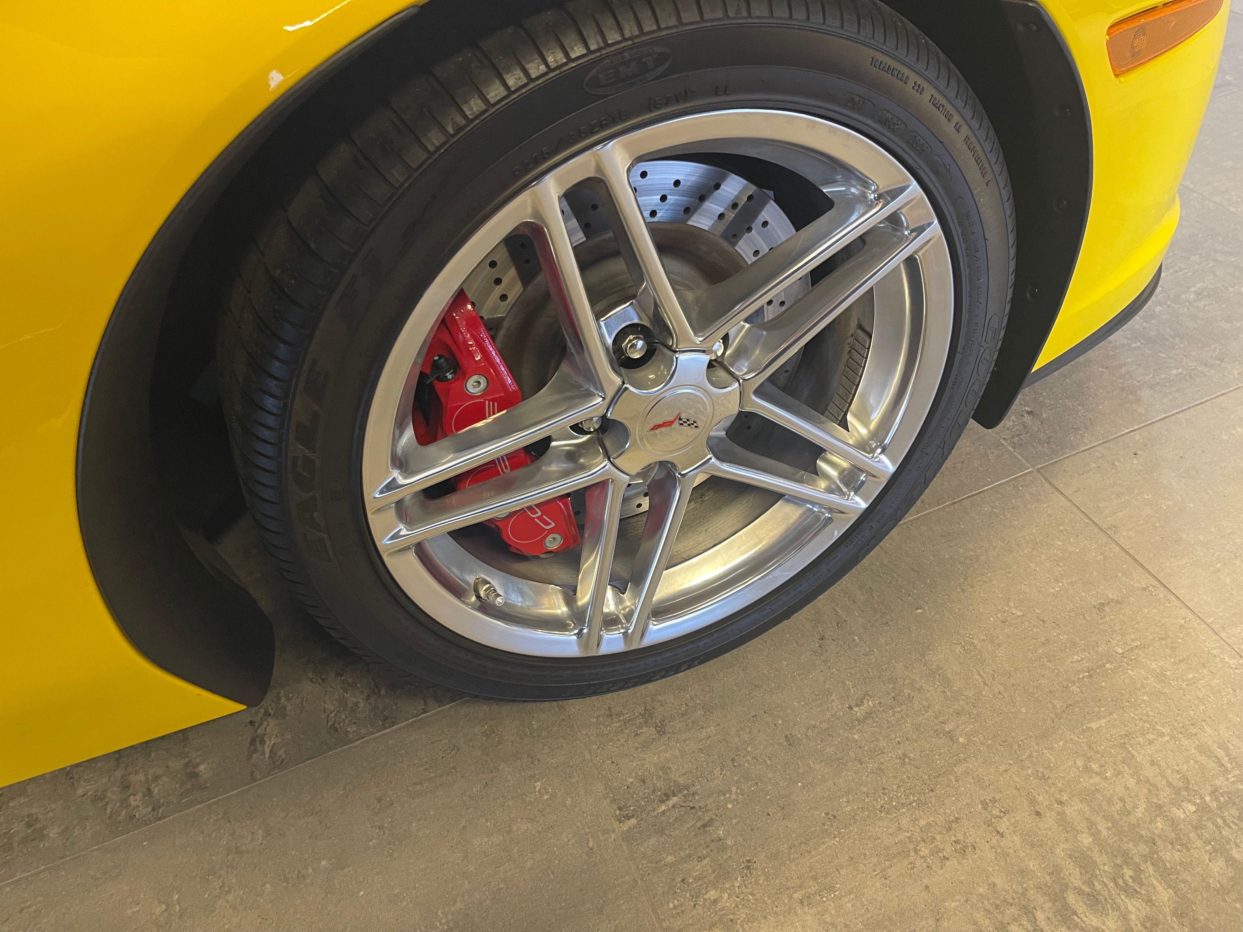 Used 2006 Chevrolet Corvette Z06 w/ Preferred Equipment Group RWD image 17