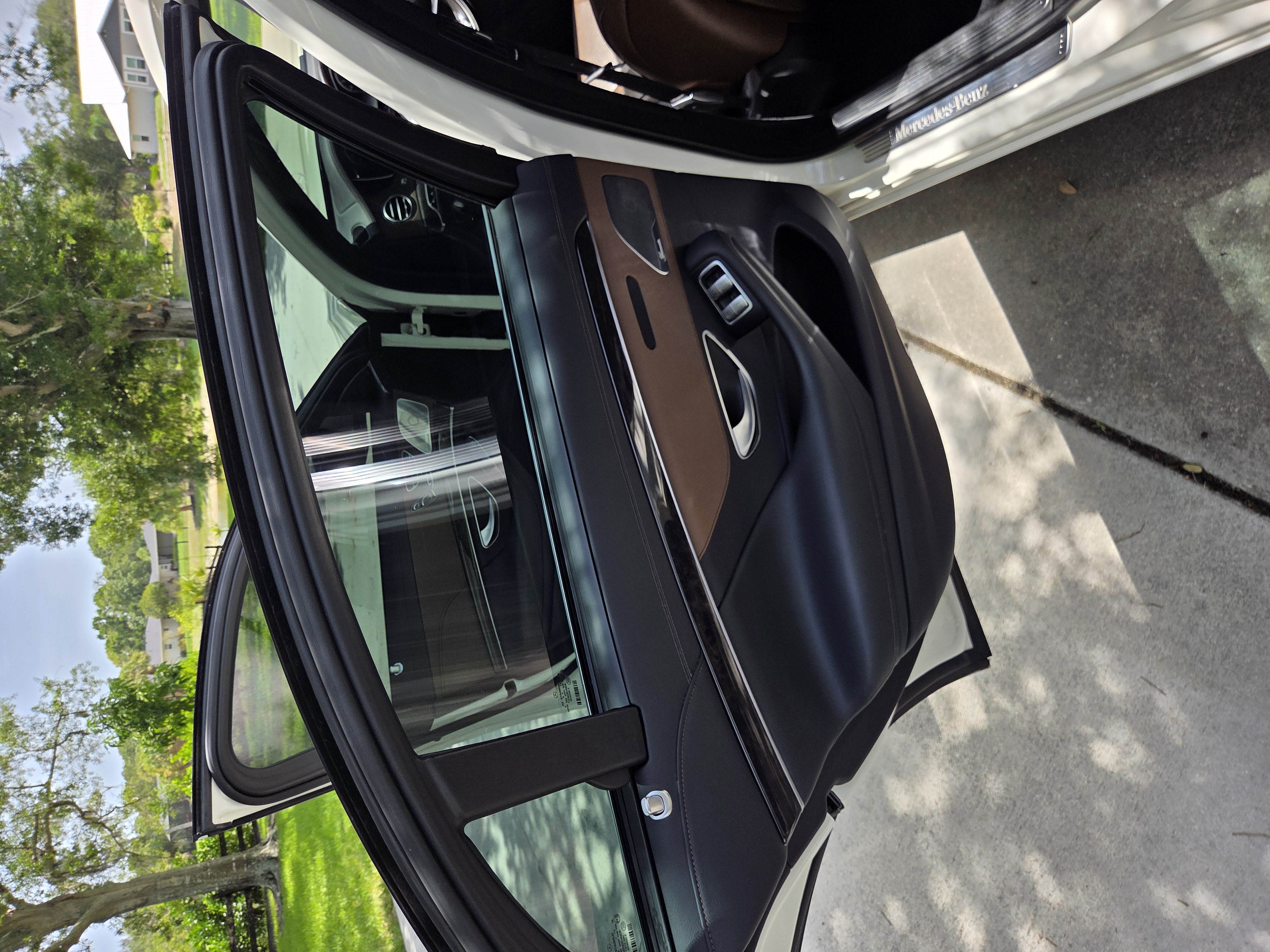 Used 2017 Mercedes-Benz S 550 Sedan image 19