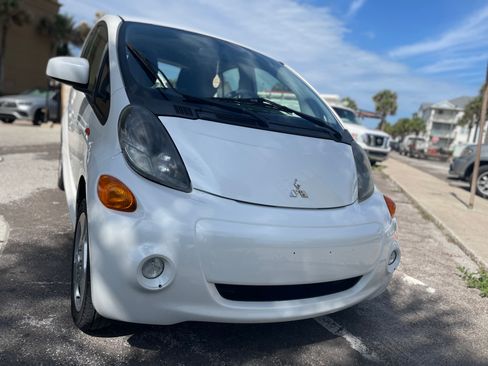 Used 2017 Mitsubishi i ES RWD image 5