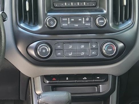 Used 2016 Chevrolet Colorado W/T w/ WT Convenience Package AWD/4WD image 11