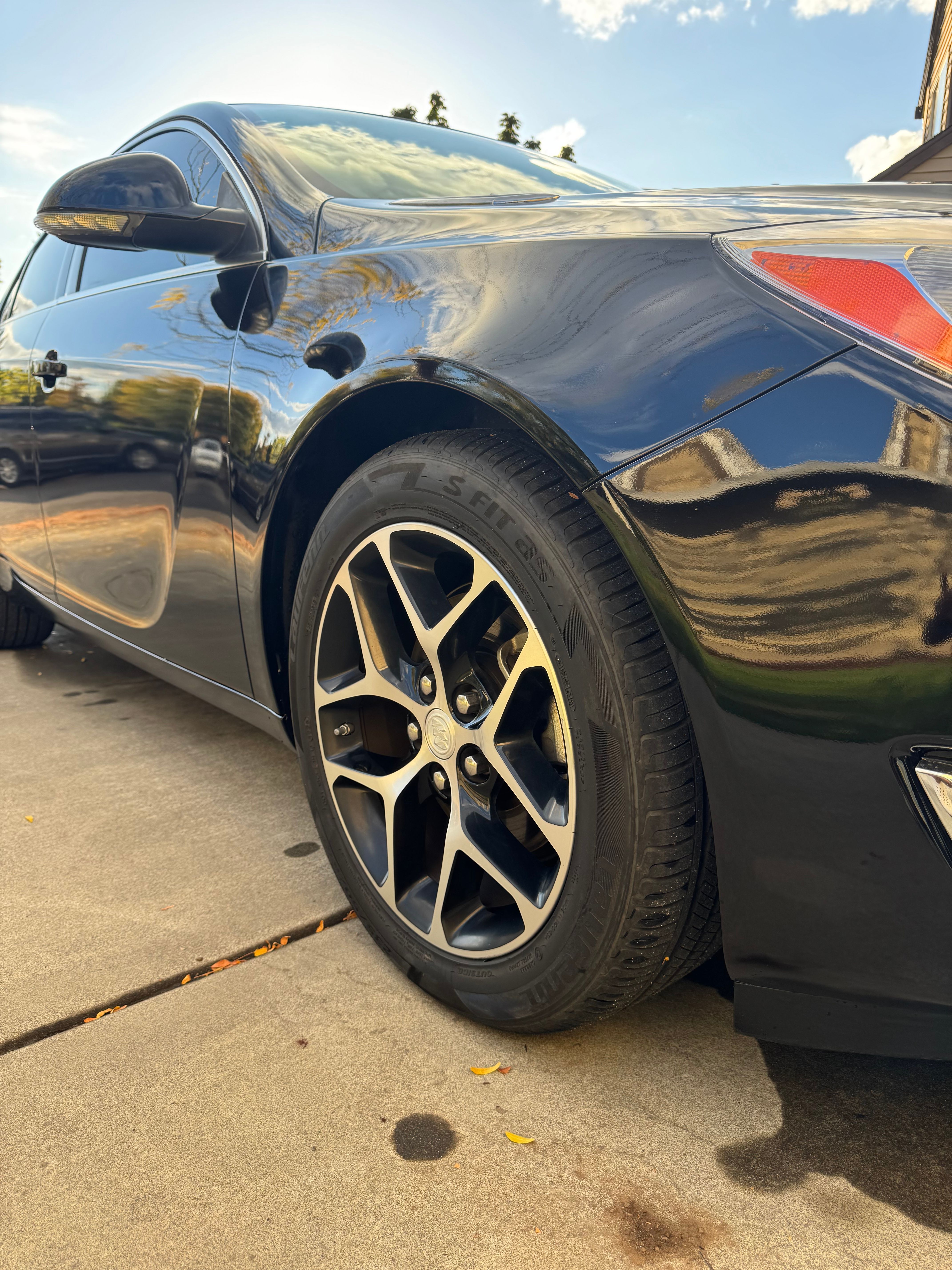 Used 2017 Buick Regal Sport Touring FWD image 6