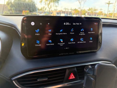 Used 2022 Hyundai Santa Fe Limited image 10