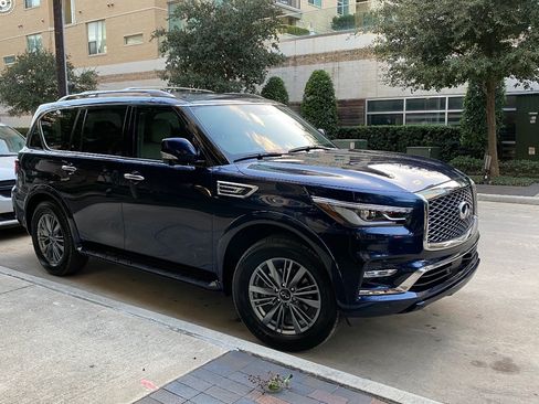 Used 2021 INFINITI QX80 Luxe w/ Cargo Package image 1
