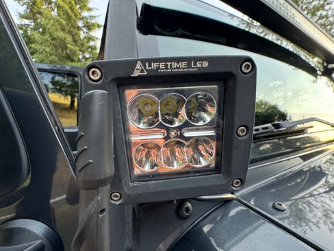 Used 2010 Jeep Wrangler Unlimited Rubicon w/ Dual Top Group AWD/4WD image 19