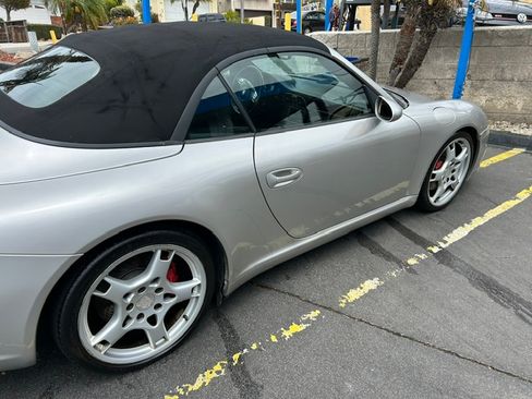 Used 2006 Porsche 911 Carrera S RWD image 2