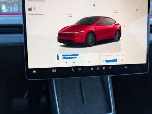 Used 2026 Tesla Model Y Long Range image 16