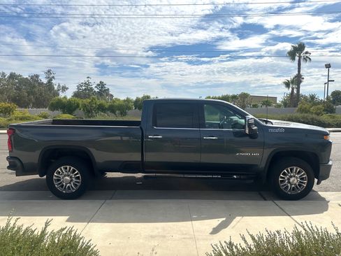 Used 2020 Chevrolet Silverado 2500 High Country w/ Z71 Off-Road Package AWD/4WD image 1