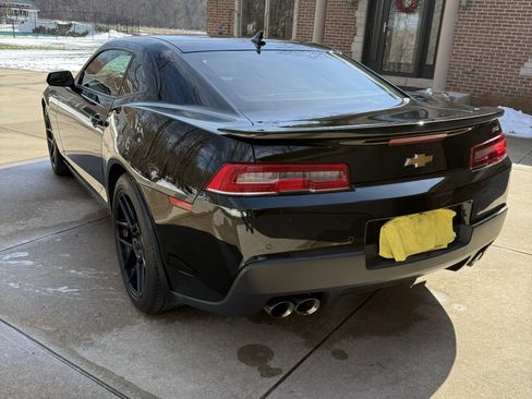 Used 2015 Chevrolet Camaro LT w/ RS Package image 8