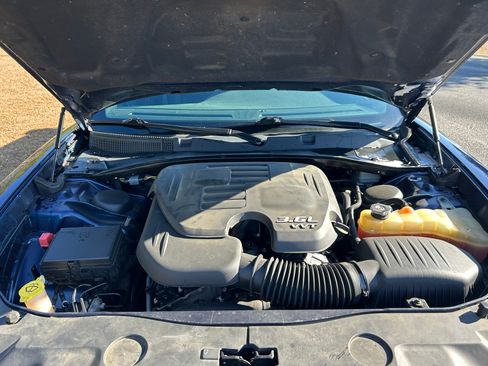 Used 2014 Dodge Charger SXT Plus image 11