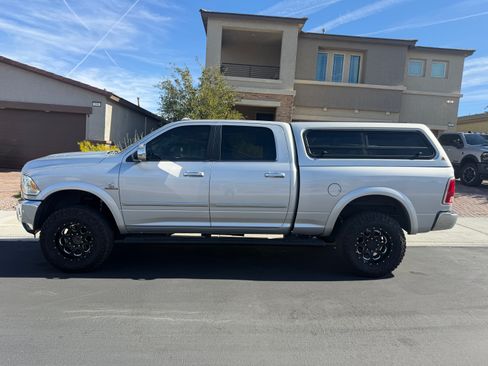 Used 2018 RAM 2500 Laramie image 8