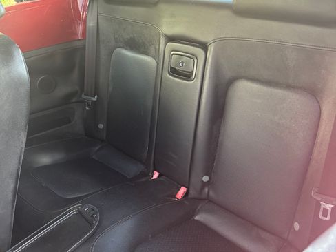 Used 2008 Volkswagen Beetle SE FWD image 10
