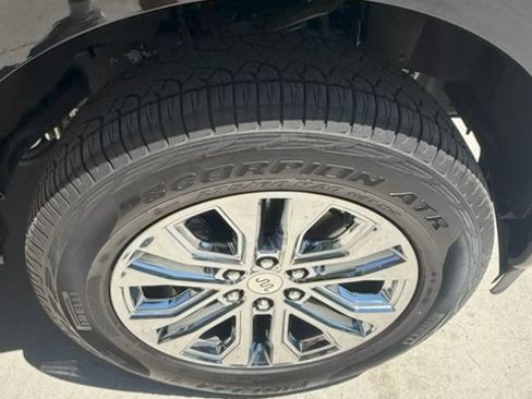 Used 2025 Ford F150 King Ranch w/ FX4 Off-Road Package AWD/4WD image 18